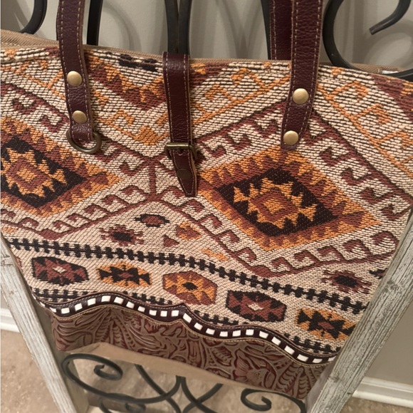Myra Iridescence Brown Patterned Tote Bag Large Zipper Top - Picture 2 of 12